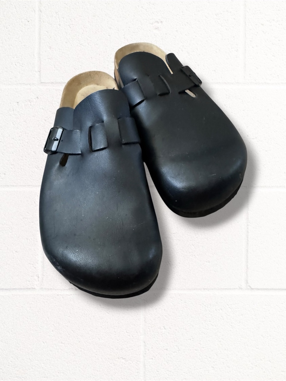 Cushionaire Black Leather Slip-On Clogs with Buckle, 11